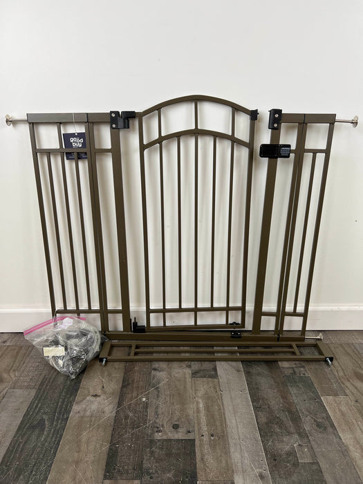 used Summer Infant Walk Through Gate