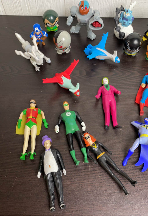 secondhand BUNDLE Super Hero Action Figures