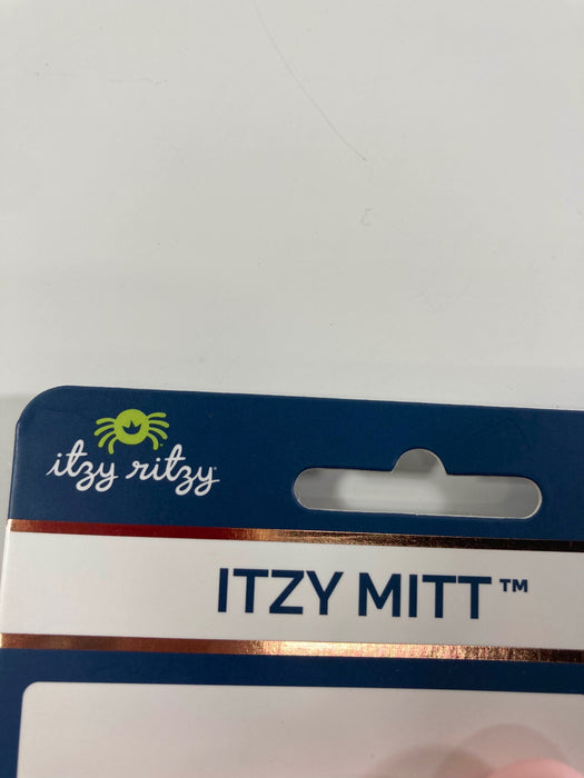 Shop Itzy Ritzy Munch Mitt, Blush Leopard at GoodBuy Gear