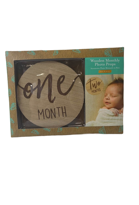 used Pearhead Monthly Milestone Photo Cards