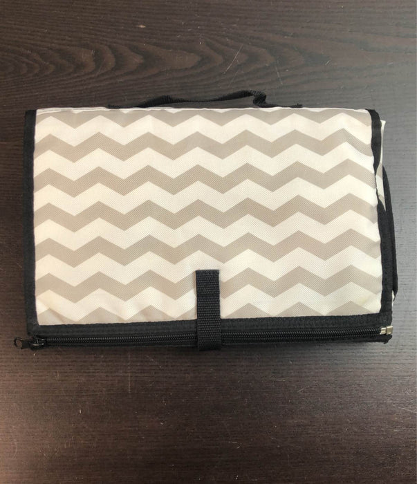 used NimNik Diaper Changing Clutch