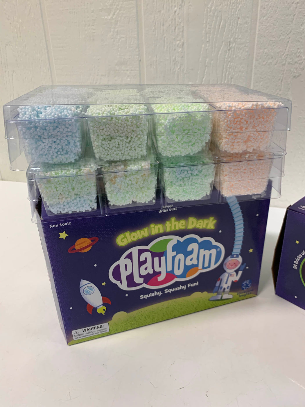Educational Insights Glow in the Dark Play Foam — GoodBuy Gear