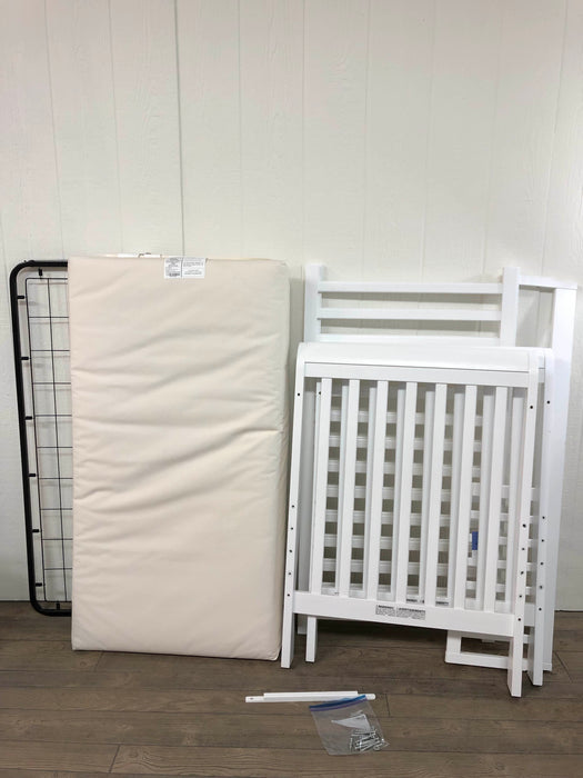 used Million Dollar Baby Reagan 4 In 1 Convertible Crib