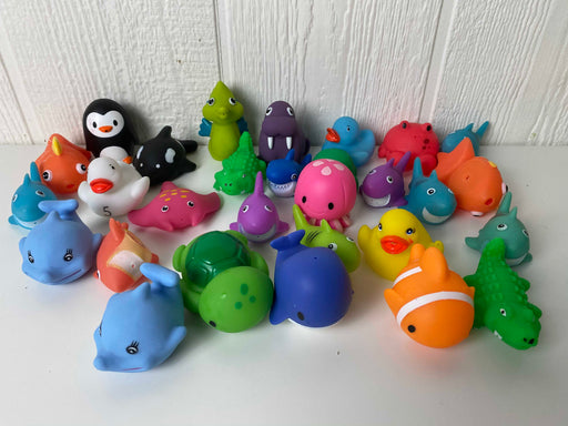 used BUNDLE Bath Toys