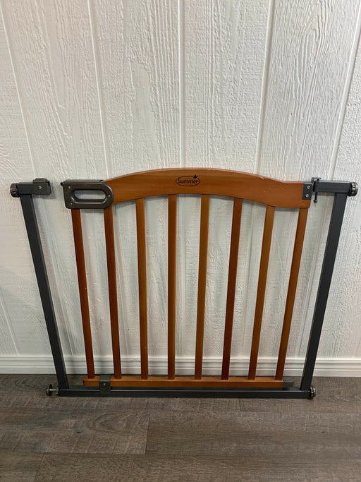 used HomeSafe By Summer Infant Wood And Metal Pressure Mounted Gate