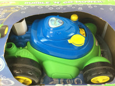 used Sunny Days Maxx Bubbles Bubble-N-Go Mower