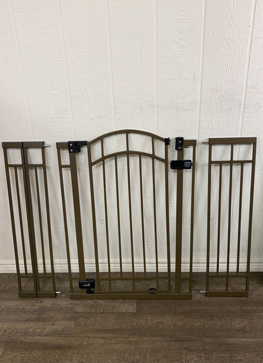 secondhand Summer Infant Multi-Use Deco Walk Through Gate