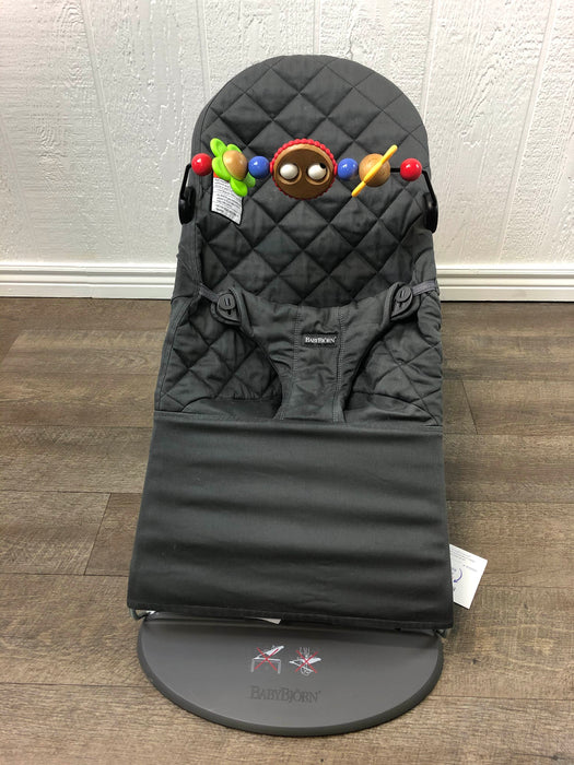secondhand Baby Bjorn Bouncer Bliss, Charcoal Gray  3D Jersey, With toy bar