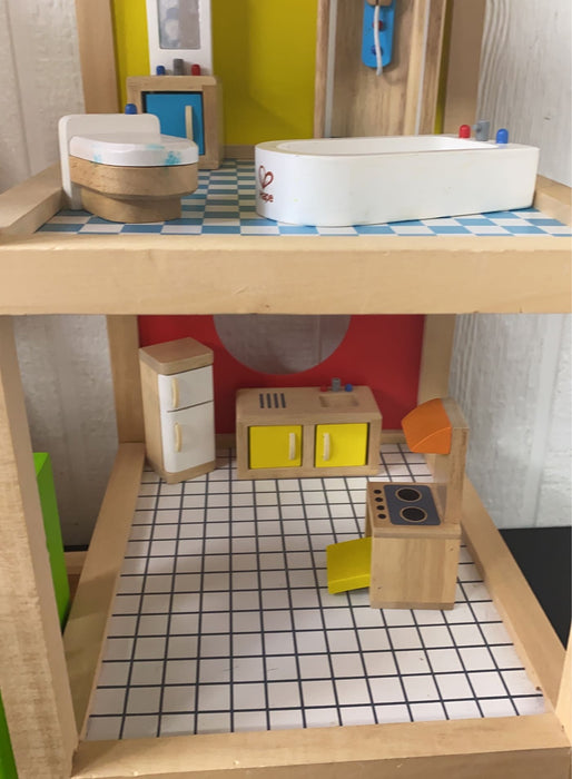 used Hape Furnished All Season House