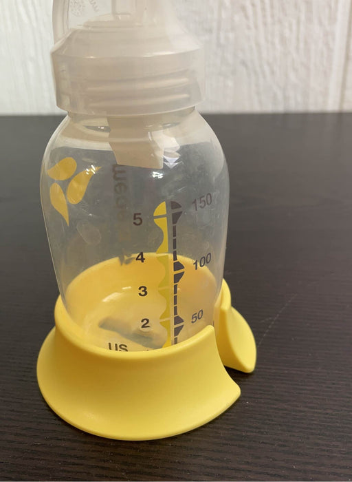 Shop Medela Harmony Manual Breast Pump with Accessories at GoodBuy Gear