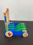 secondhand Melissa & Doug Chomp and Clack Alligator Push Toy