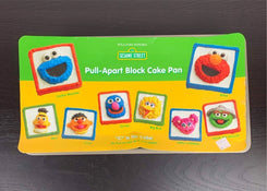 used William Sonoma Sesame Street Cake Pan