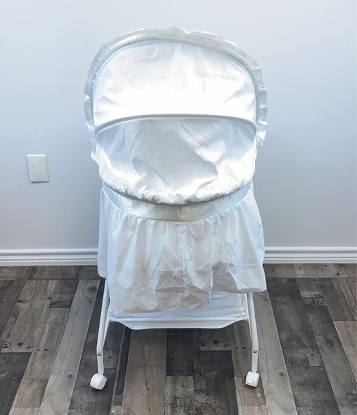 secondhand Delta Children Sweet Beginnings Bassinet