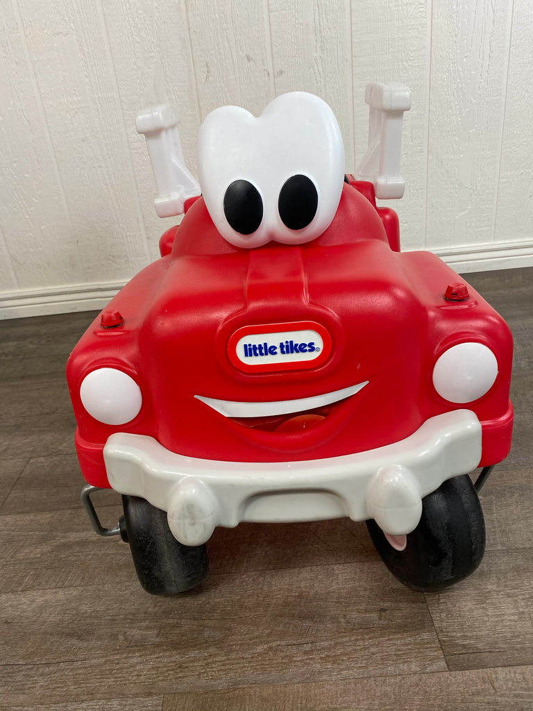 Little Tikes Spray ‘n Rescue Fire Truck