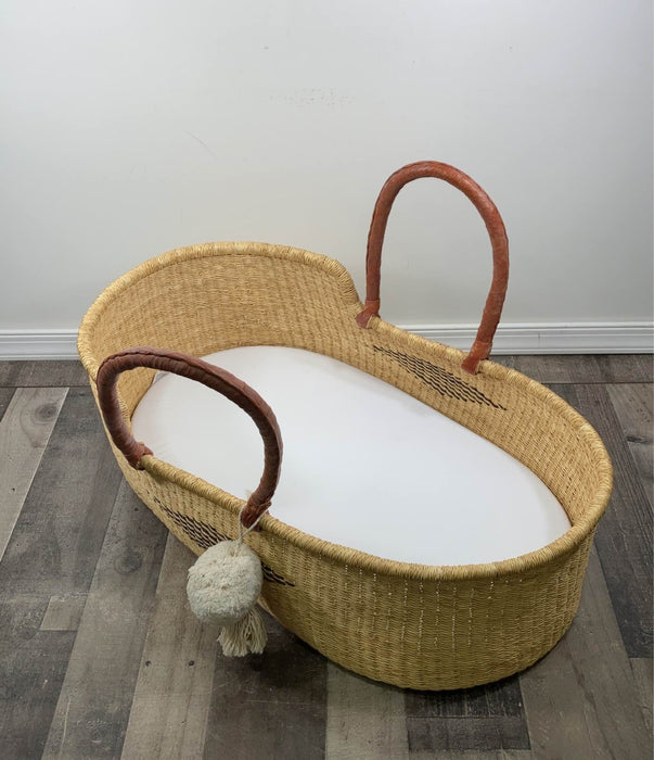 used Design Dua Malaika Bassinet