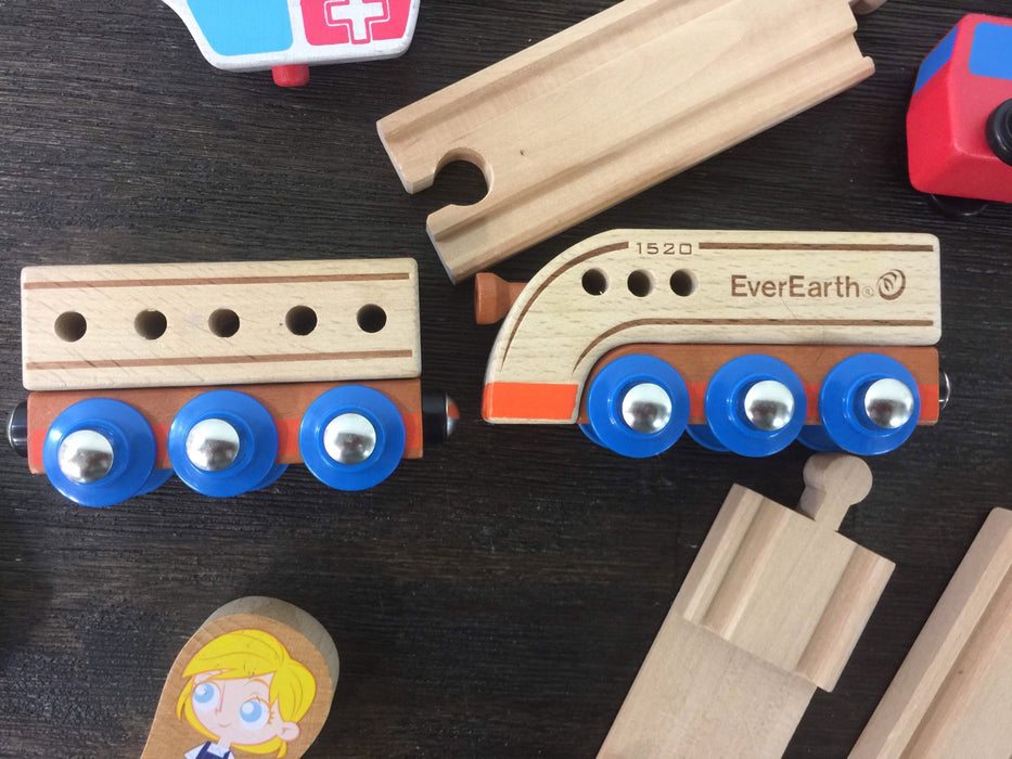 secondhand EverEarth Wooden Train Set