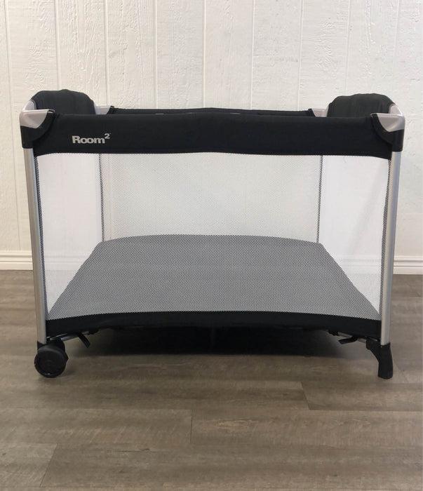 secondhand Joovy Room2 Playard, Black