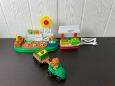 secondhand Fisher Price Little People Growing Garden and Farm Stand Playset