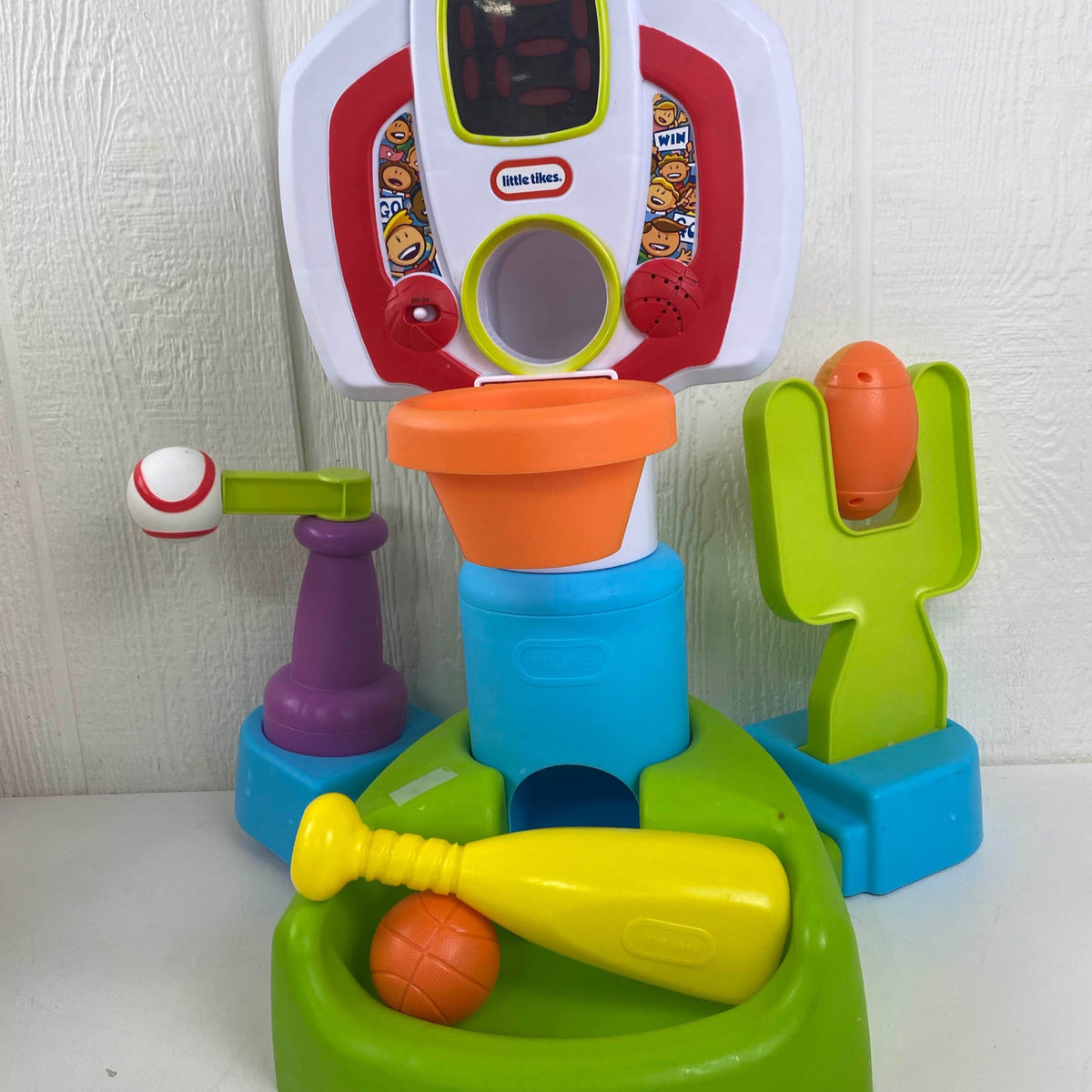 Little Tikes Discover Sounds Sports Center