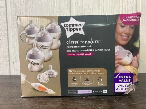 used Tommee Tippee Closer to Nature Newborn Feeding Gift Set