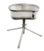 used Halo Bassinest Swivel Sleeper 3.0, Grey