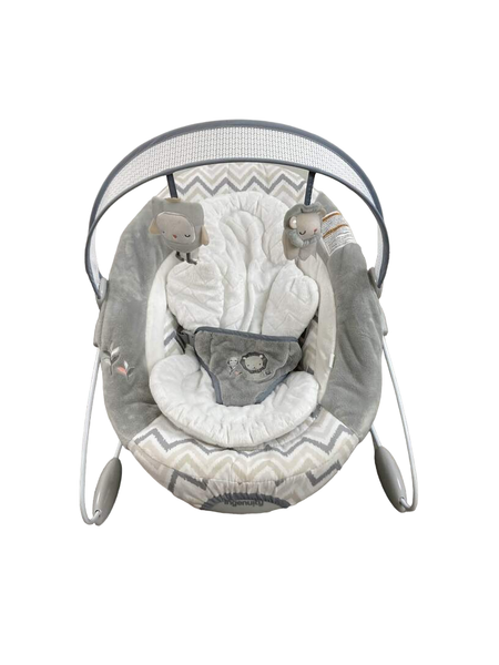 Automatic baby outlet bouncer chair