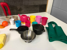 used BUNDLE Play Food and Dishes