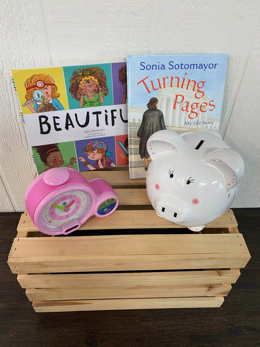 used BUNDLE Child’s Room Decor