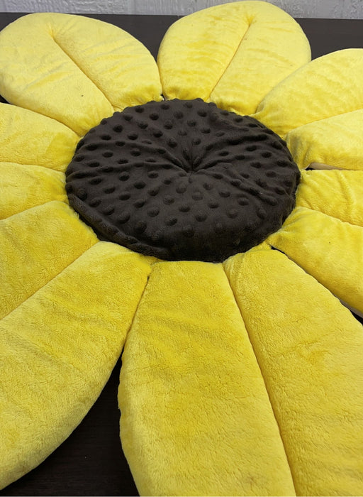Shop Blooming Bath Baby Bath, Canary Yellow at GoodBuy Gear