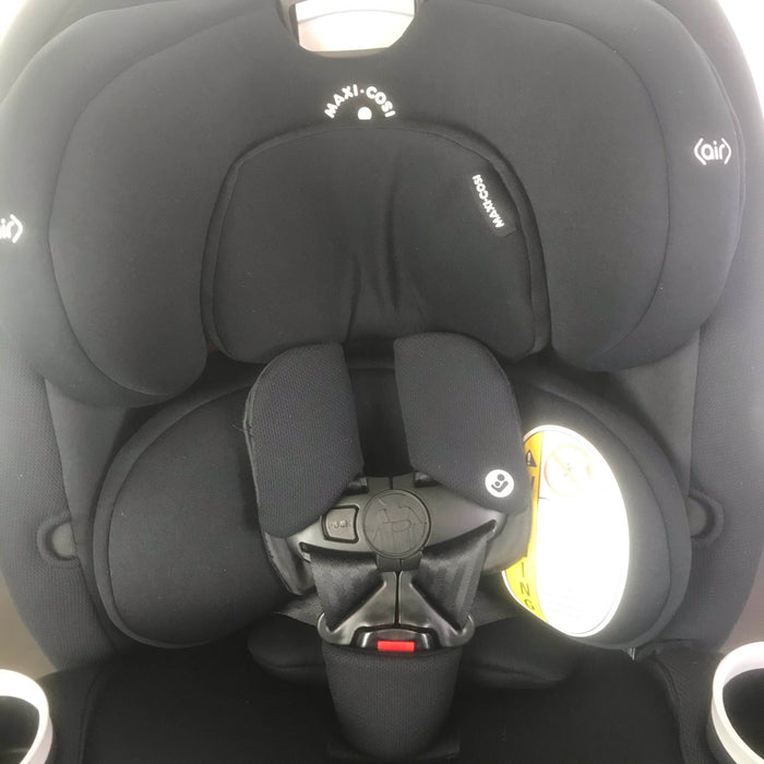 secondhand Maxi-Cosi Magellan XP All-in-One Convertible Car Seat, 2020 Night Black