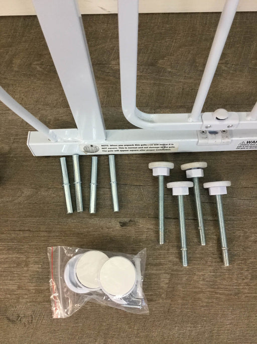 secondhand Summer Infant Multi-Use Walk Through Gate