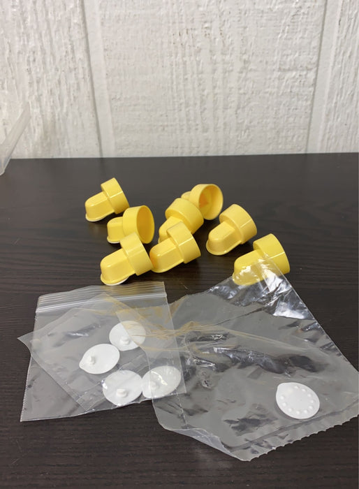 Shop BUNDLE Medela Accessories at GoodBuy Gear