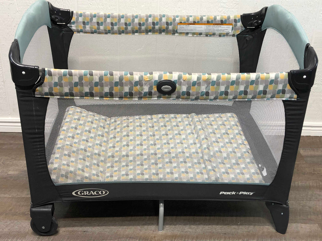 Graco Pack N’ Play With Changer