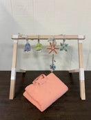 Crate & Kids Modern Baby Gym And Playmat