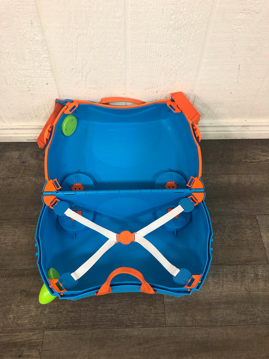 secondhand Melissa & Doug Trunki