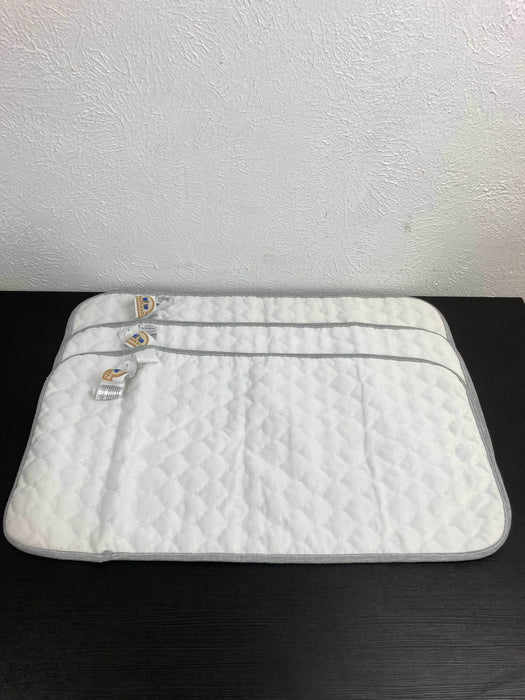 Shop Blue Snail Quilted Changing Pad Liner at GoodBuy Gear