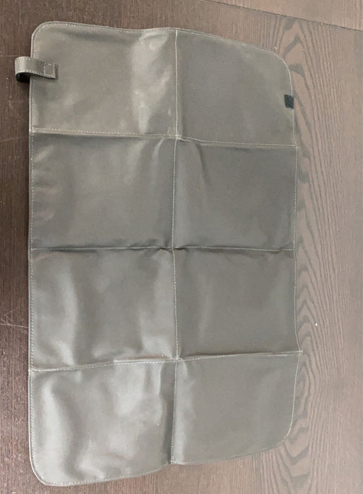 secondhand Petunia Pickle Bottom Travel Changing Pad