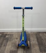 secondhand Swagtron K5 3-Wheel Kids Scooter