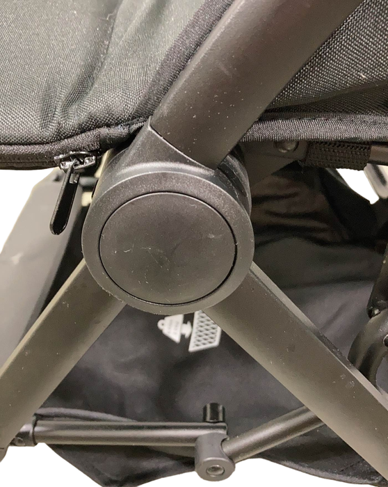 Shop Mompush Lithe V2 Stroller, 2022, Black at GoodBuy Gear