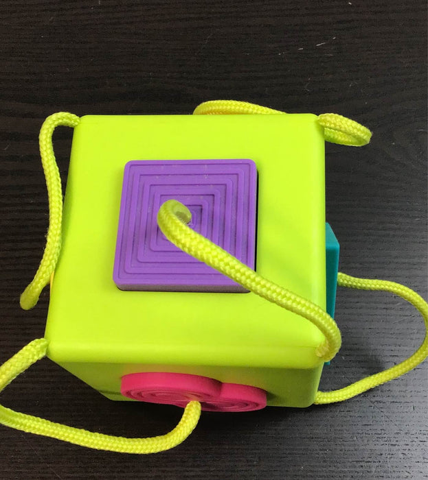 secondhand Fat Brain Toys Oombee Cube