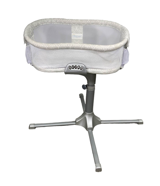 Bassinest swivel deals sleeper premiere series