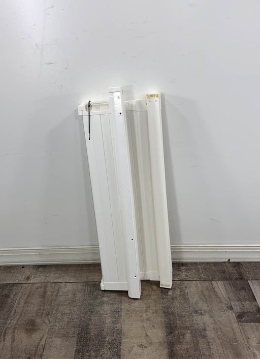 secondhand BabyDan Guard Me Safety Gate-HIDDEN NEED PHOTOS