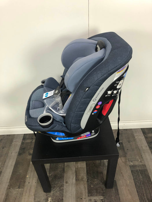 secondhand Maxi-Cosi Magellan XP All-in-One Convertible Car Seat, 2020 Nomad Blue