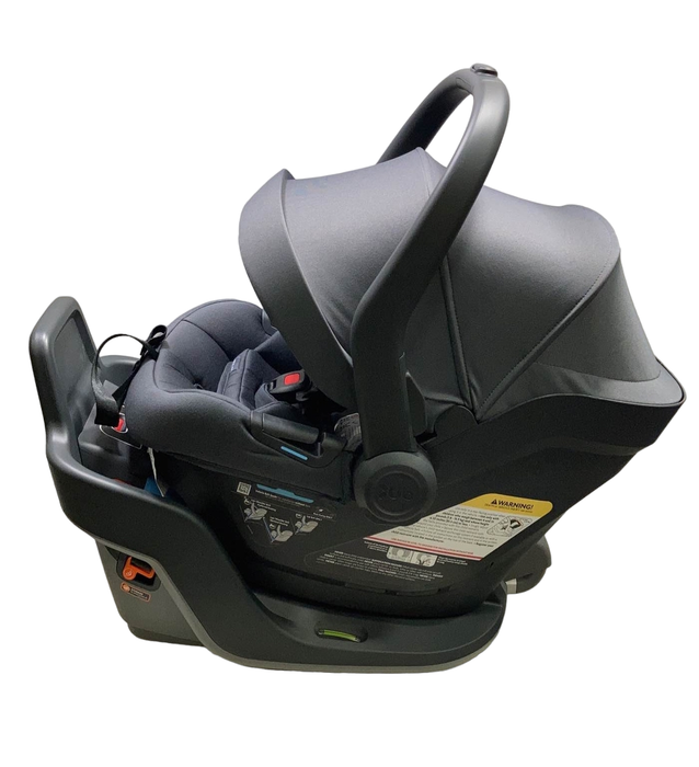 secondhand UPPAbaby MESA MAX Infant Car Seat and Base, 2022, PureTech Greyson