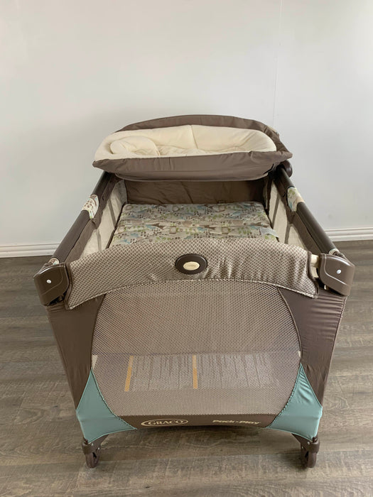 secondhand Graco Pack N Play Playard with Infant Bassinet & Changer