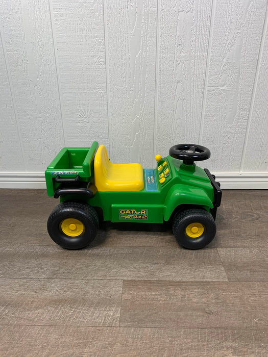 John Deere Gator 4x2 Ride On Toy