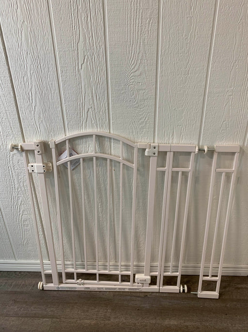 used Summer Infant Multi-Use Deco Walk Through Gate