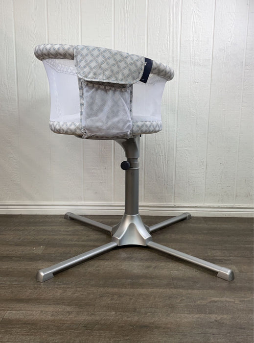 secondhand Halo BassiNest Swivel Sleeper, Premiere Series