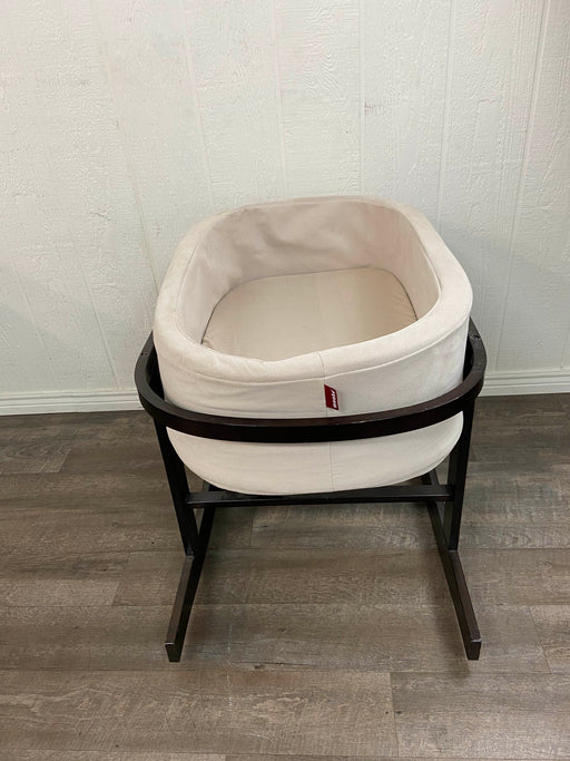 secondhand Monte Ninna Nanna Bassinet, Stone Basket / Dark Brown Base