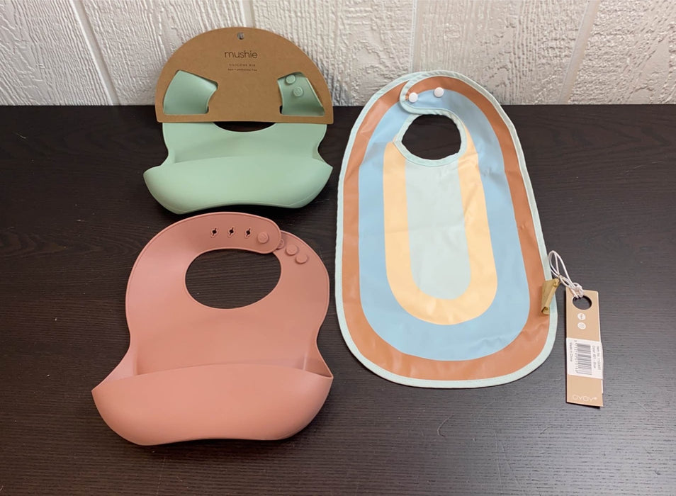 used BUNDLE Bibs